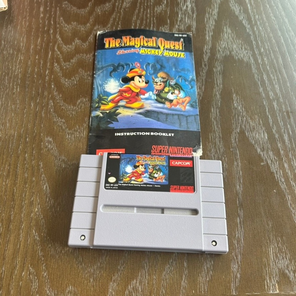 Mickey Mouse Magical Quest Super Nintendo SNES Capcom SNS-MI-USA Game & Manual